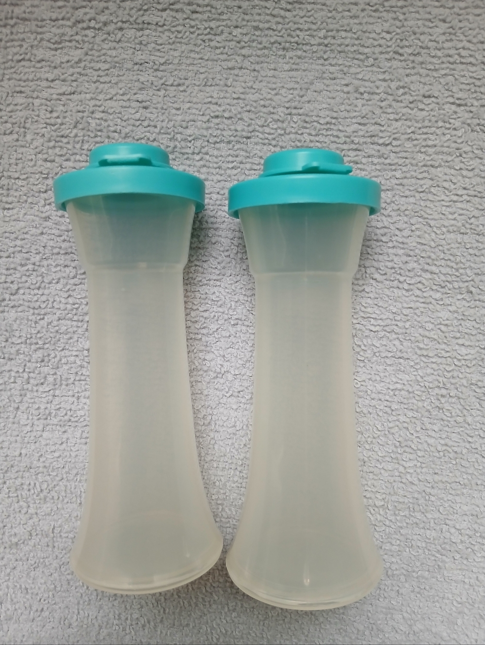 Tupperware Hourglass Salt and Pepper Shakers 4"